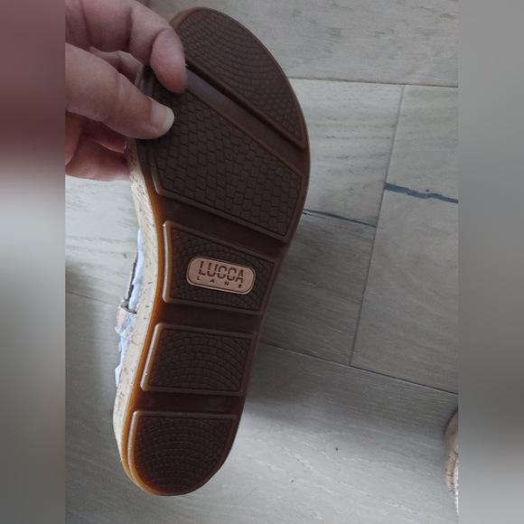 Sandals - Picture 3 of 3